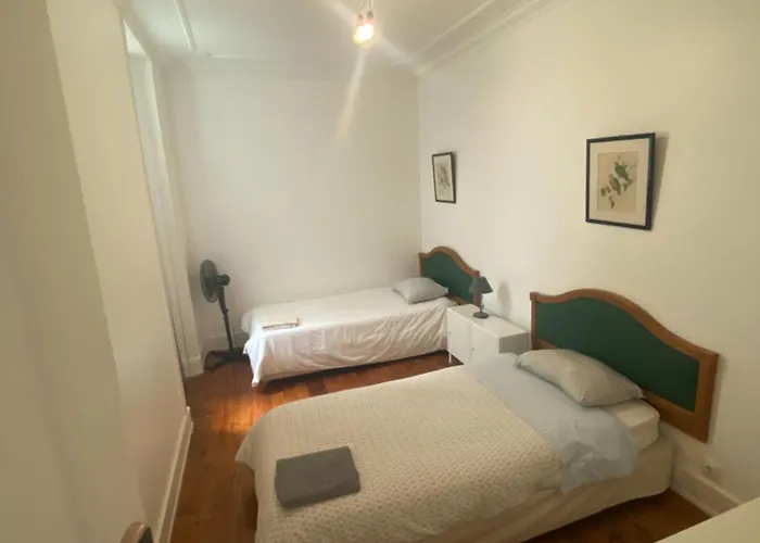 Quarto em Acomodações Particulares Arroios - Fourth Floor *